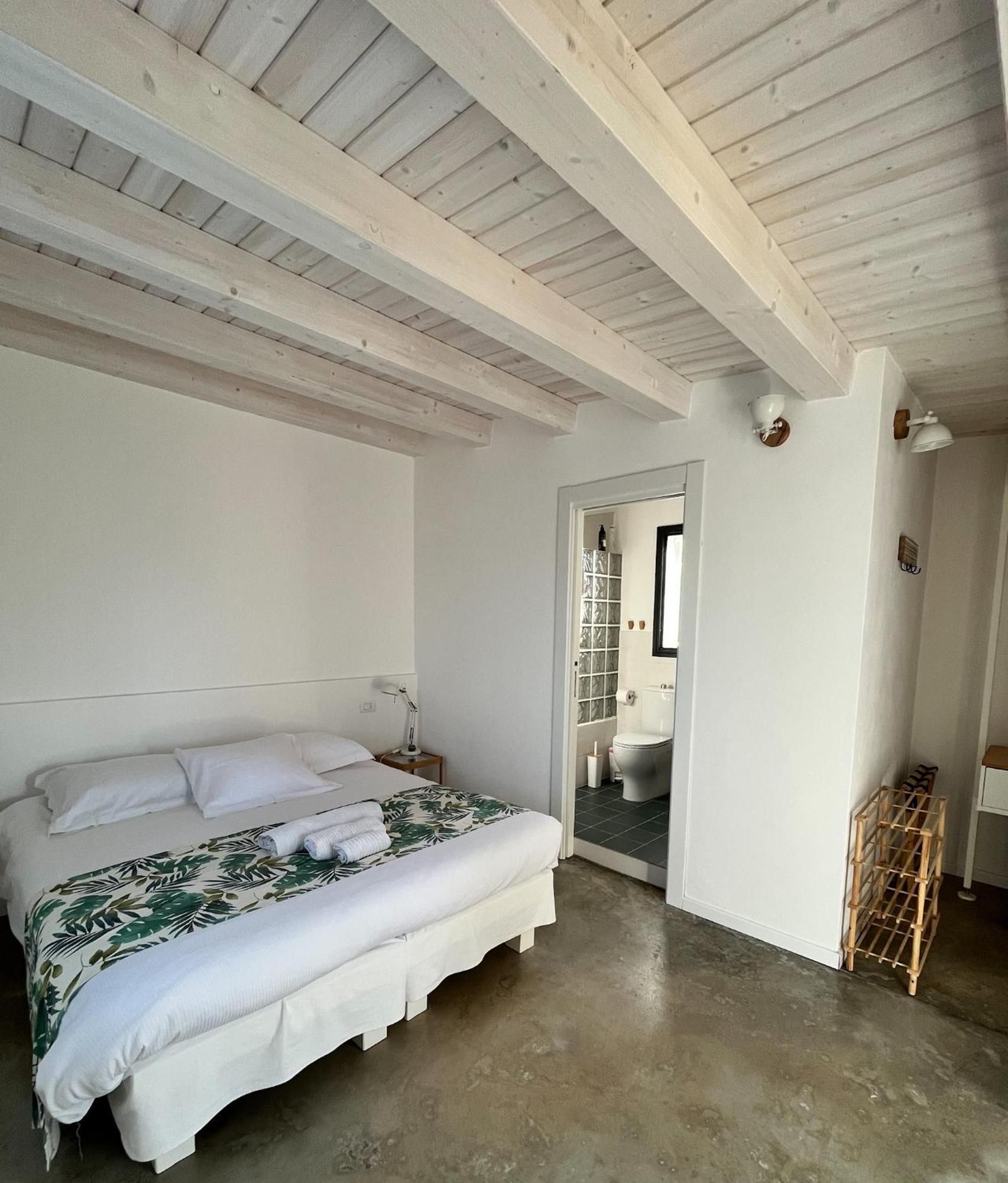 Mayana Sicily - The Suites Санта-Мария-дель-Фокалло Экстерьер фото