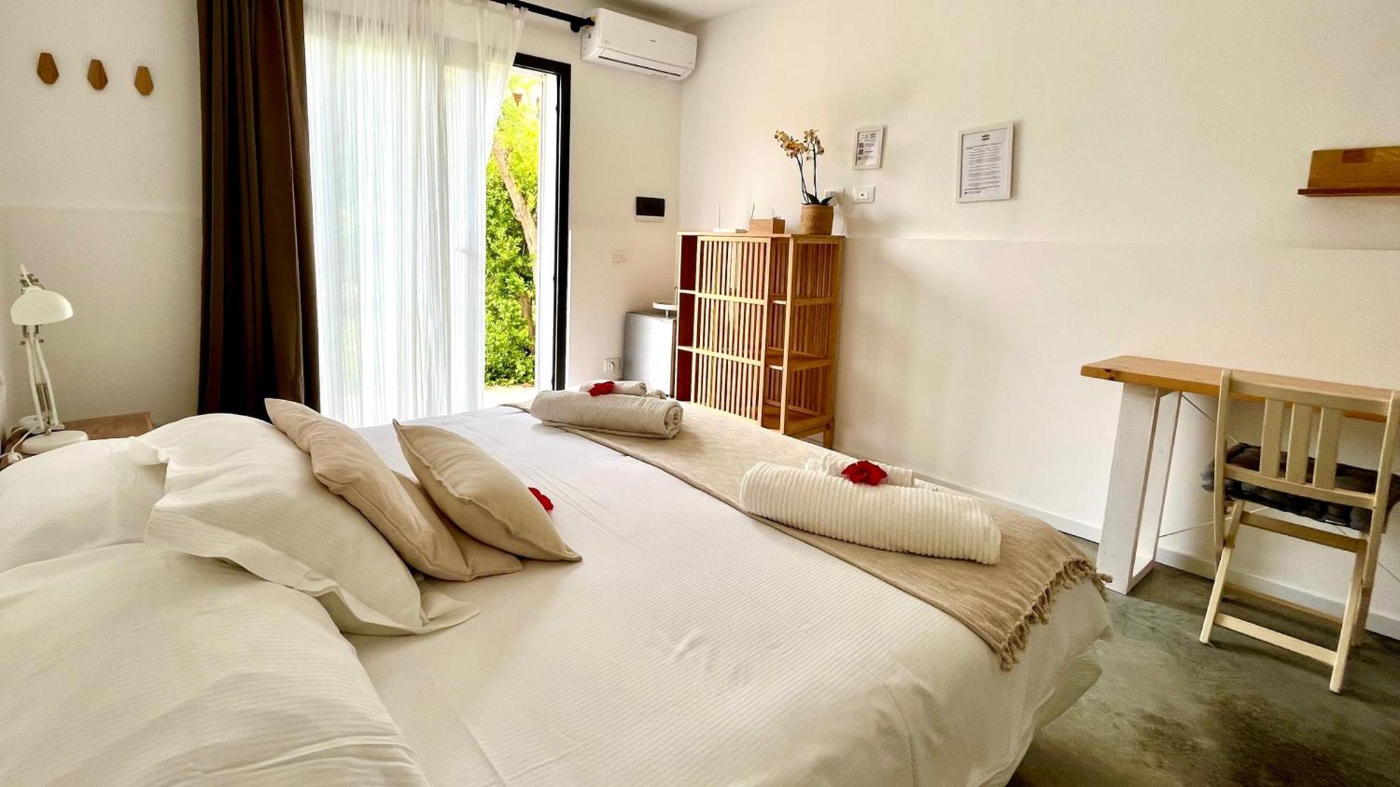 Mayana Sicily - The Suites Санта-Мария-дель-Фокалло Экстерьер фото