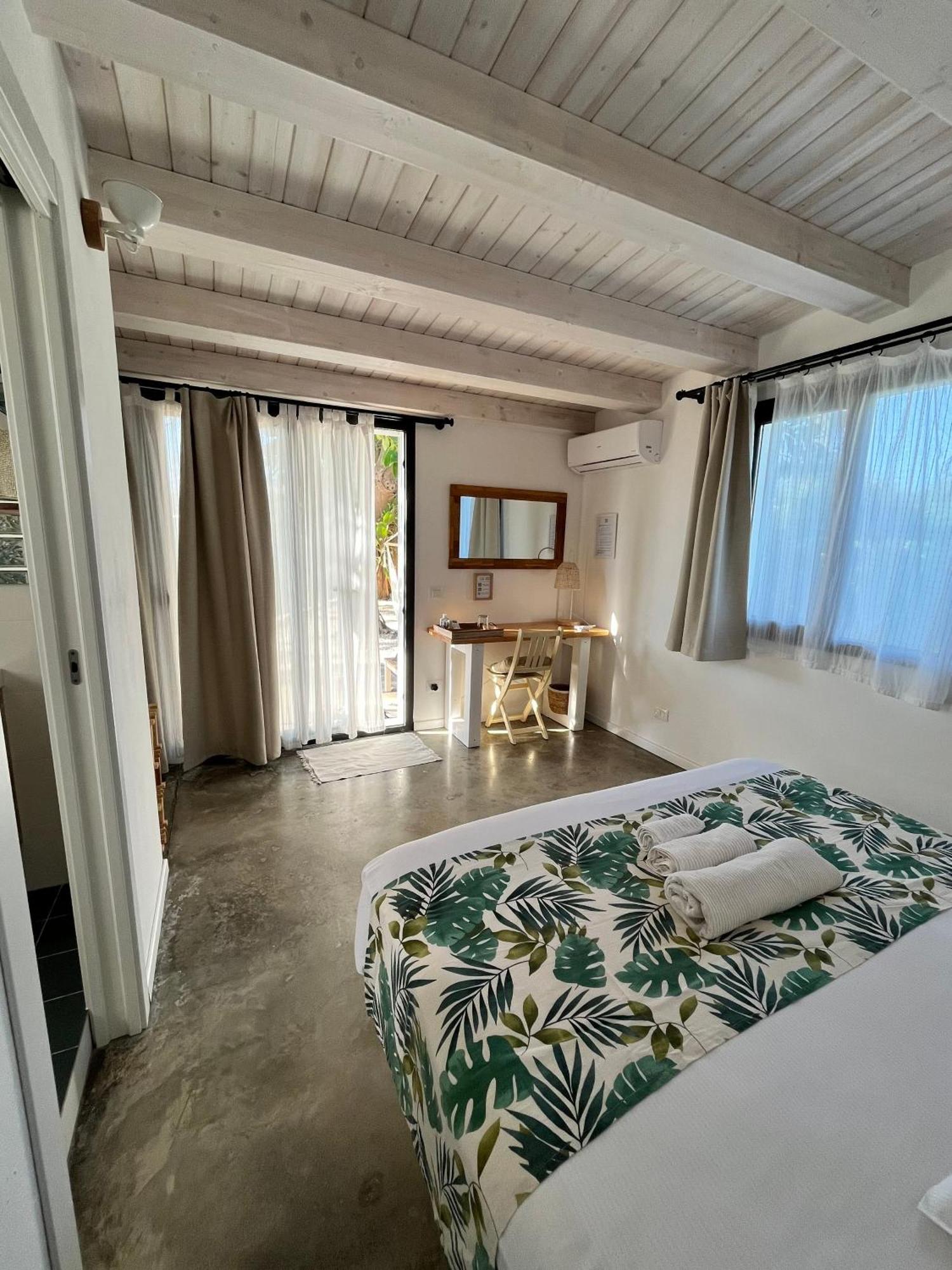 Mayana Sicily - The Suites Санта-Мария-дель-Фокалло Экстерьер фото